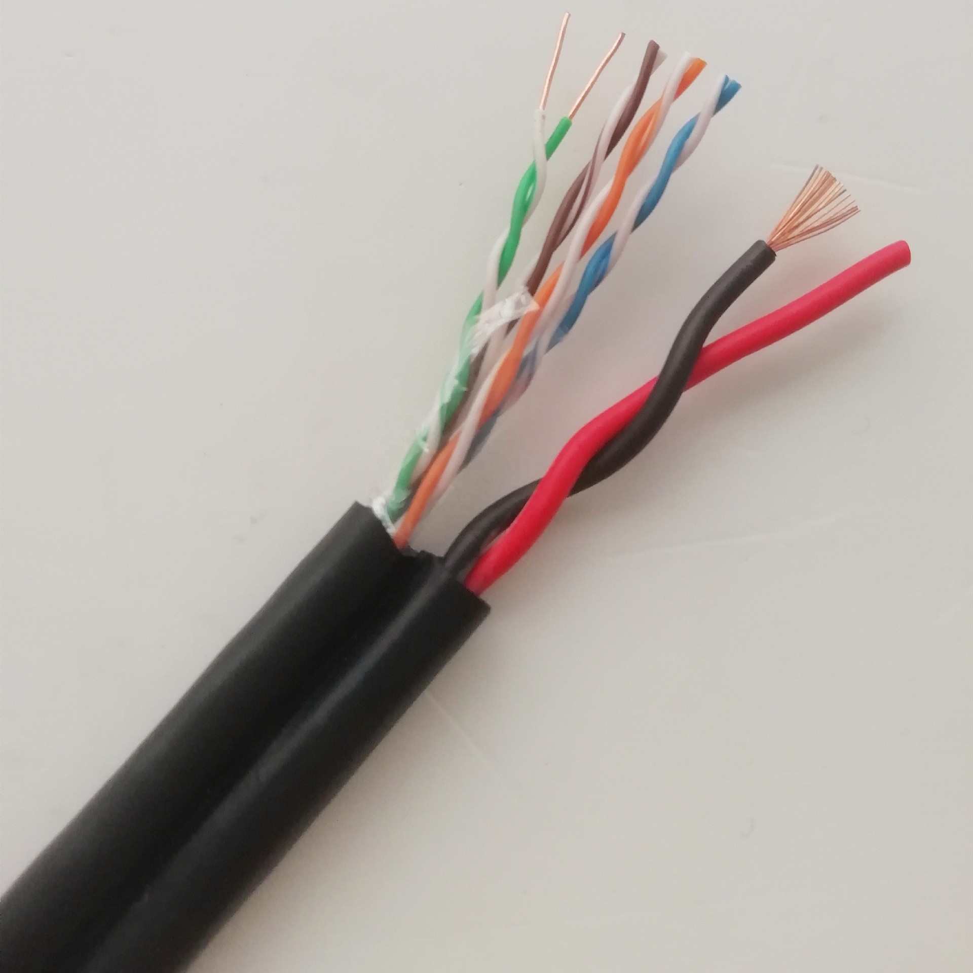 cold-and-waterproof-camera-special-integrated-network-cable-3.jpg