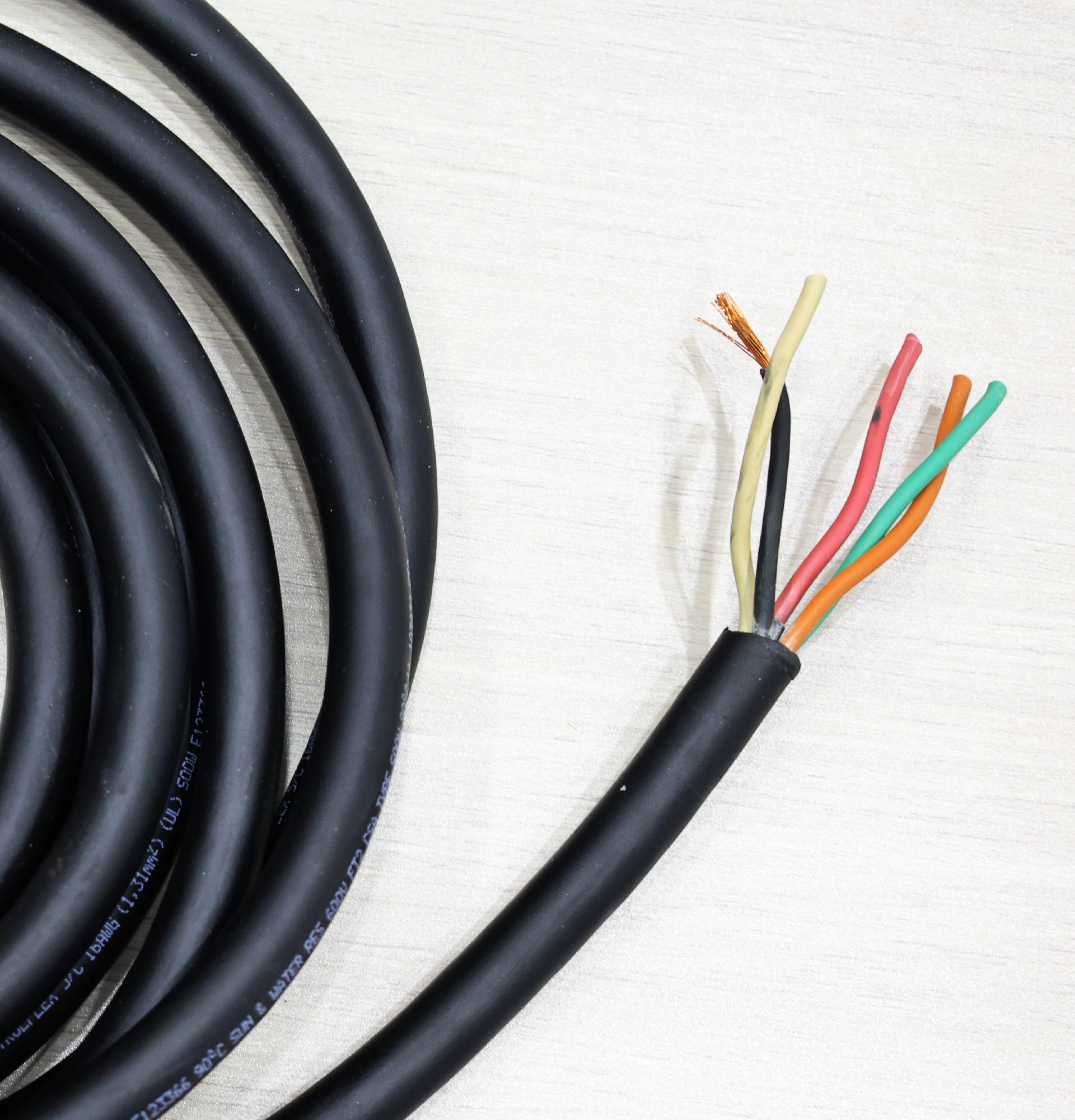 16awg-soow-flexible-rubber-power-cable-3.jpg