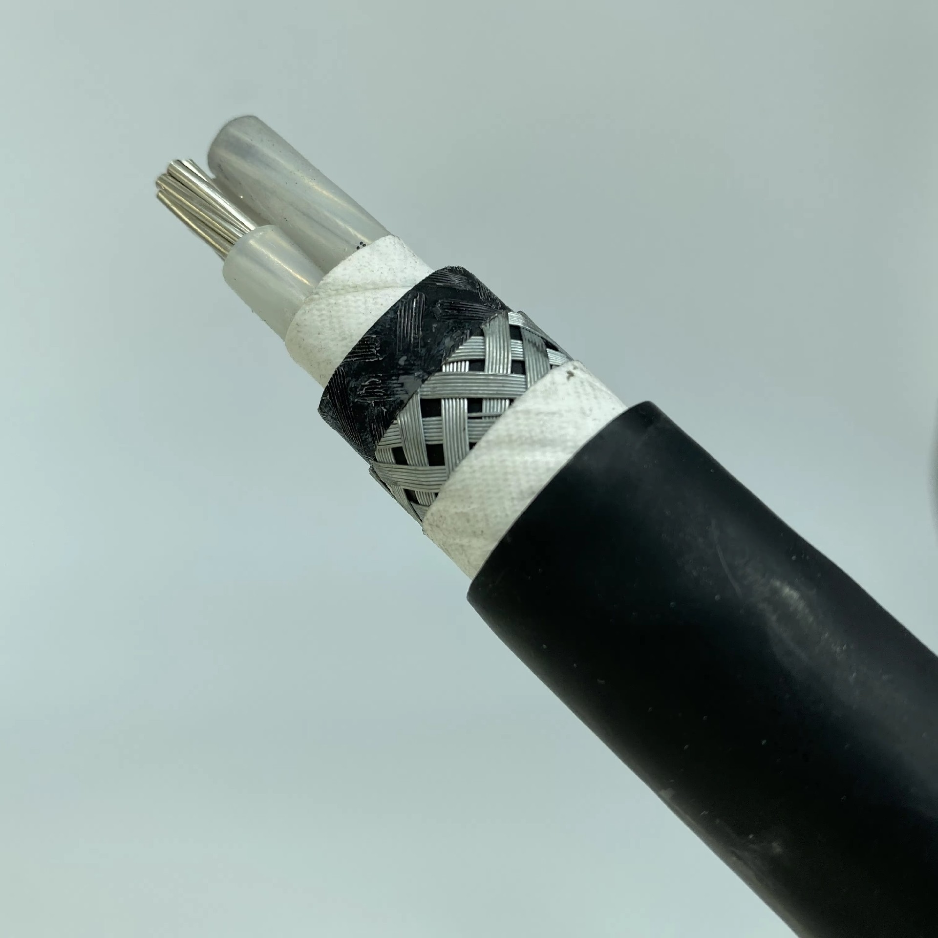 yacht-engineering-cable-4.jpg
